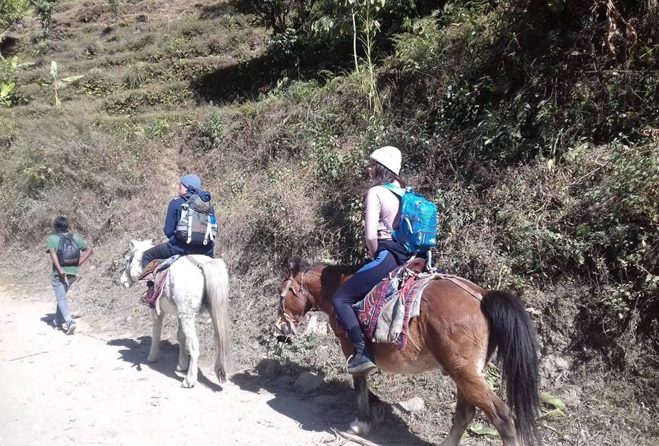 horse ride photo - annapurna circuit