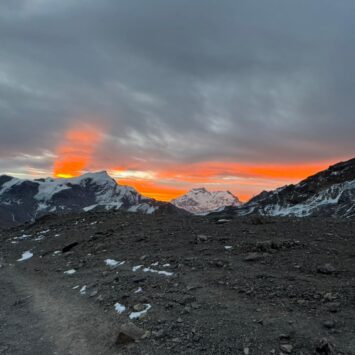 Thorong La Pass Trek