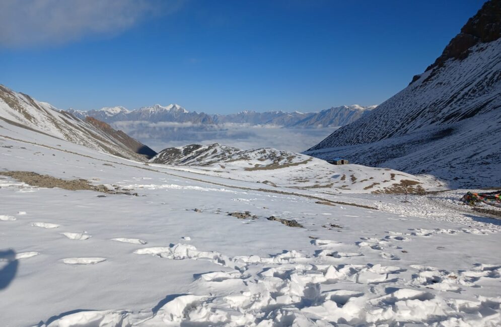 Everest Base Camp vs Three Passes